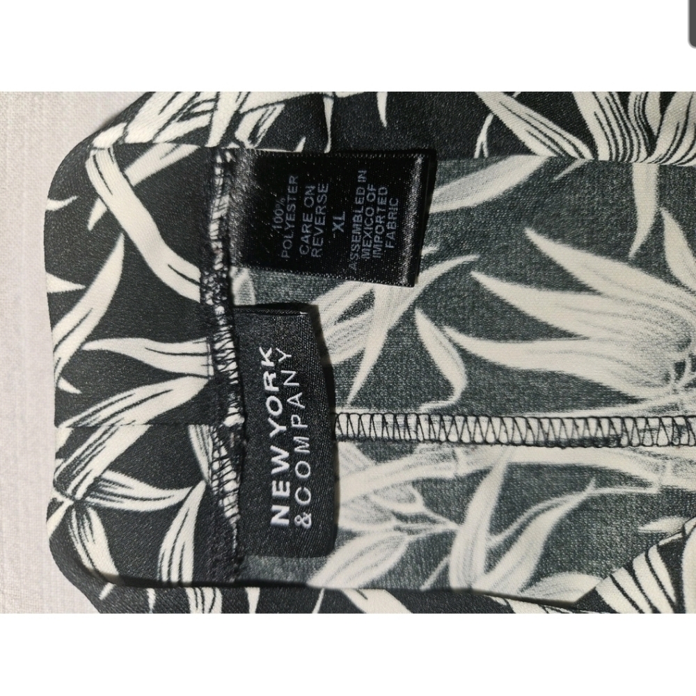 New York & Company Black and White Palm-Leaf Dress - Picture 5 of 5